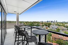 Essence Suites Taringa