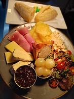 The Cheshire Cheese Inn