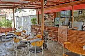 Serene Valley Apartments & Spa