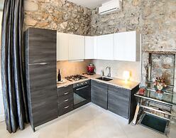 Calarossa beachfront apartment