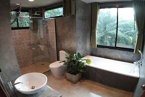 Krabi Green Hill Pool Villas