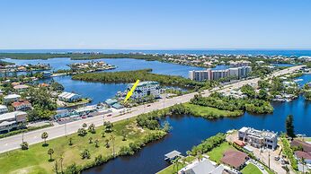 Latitude 26 Waterfront Boutique Resort - Bonita Springs