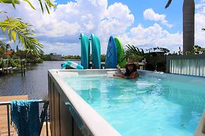 Latitude 26 Waterfront Boutique Resort - Bonita Springs