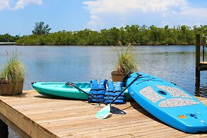 Latitude 26 Waterfront Boutique Resort - Bonita Springs