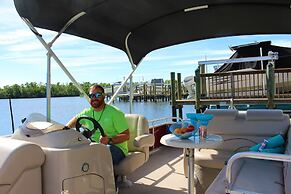 Latitude 26 Waterfront Boutique Resort - Bonita Springs