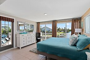 Latitude 26 Waterfront Boutique Resort - Bonita Springs