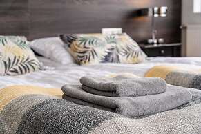 Black Beach Guesthouse