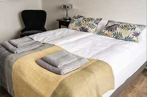 Black Beach Guesthouse