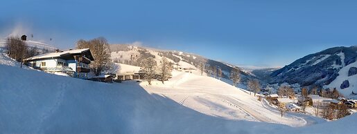 Saalbach Apartments Landhaus Bernkogel