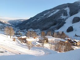Saalbach Apartments Landhaus Bernkogel
