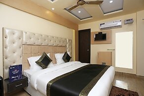 OYO 15530 Hotel G S Residency