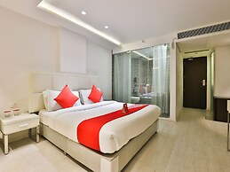 OYO 13479 Hotel Grand Nakshatra