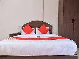 OYO 12854 Hotel Sahara Inn