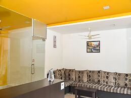 OYO 12854 Hotel Sahara Inn