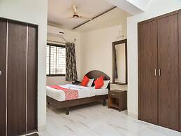 OYO 12854 Hotel Sahara Inn