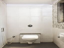 OYO 12854 Hotel Sahara Inn