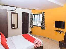 OYO 12854 Hotel Sahara Inn