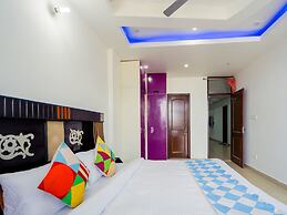 OYO 13291 Home Valley View 2BHK Near Picture Palace