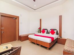 OYO 13097 Lukergunj Holidays