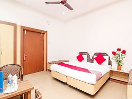 OYO 13097 Lukergunj Holidays