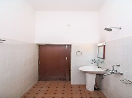 OYO 13097 Lukergunj Holidays