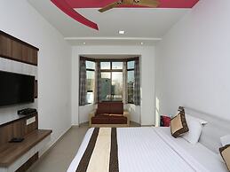 Capital O 10970 Hotel Krishna Palace