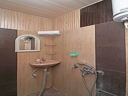 OYO 13234 Hotel Mahak