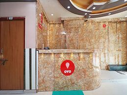 OYO 13234 Hotel Mahak