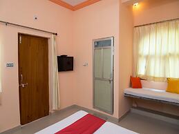 OYO 14227 Home Lake View Stay Brahmpol