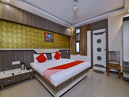 OYO 13346 Hotel A R Ganpati Plaza