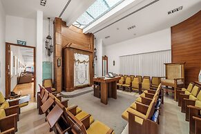 King David Court - Isrentals