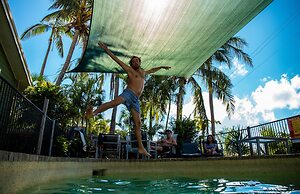 Backpackers By The Bay