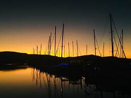 Backpackers By The Bay