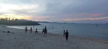 Backpackers By The Bay