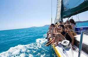 Backpackers By The Bay