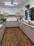 Backpackers By The Bay