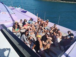 Backpackers By The Bay