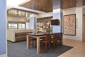 Holiday Inn Express & Suites - Orlando - Southeast by IHG