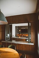 Crossroads Hotel