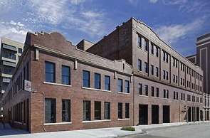 Crossroads Hotel