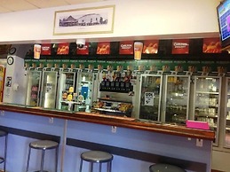 Winnellie Hotel Motel