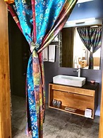 Shangri-La Youyou Inn