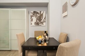 Kolonaki 2 Bedroom Apartment by Livin Urbban