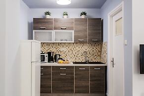 Kolonaki 2 Bedroom Apartment by Livin Urbban