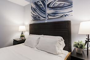 Kolonaki 2 Bedroom Apartment by Livin Urbban