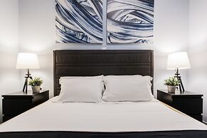 Kolonaki 2 Bedroom Apartment by Livin Urbban