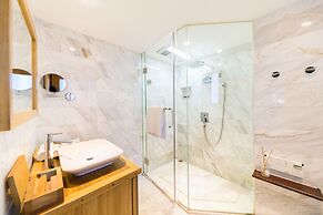 Dali Old Courtyard Boutique Inn