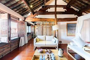 Dali Old Courtyard Boutique Inn