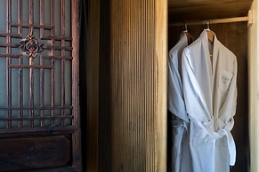 Dali Old Courtyard Boutique Inn