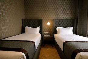 1969 Business Suites